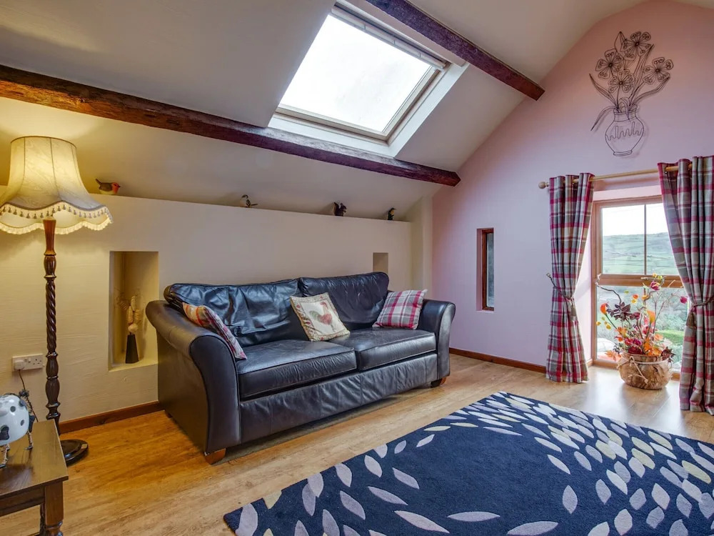 Scenic Holiday Home in Abergele With Terrace, Garden, Pond