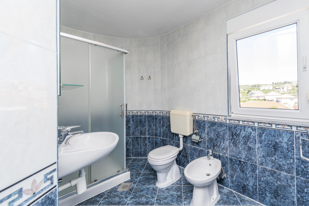 Apartment Rafaela 220m from the beach