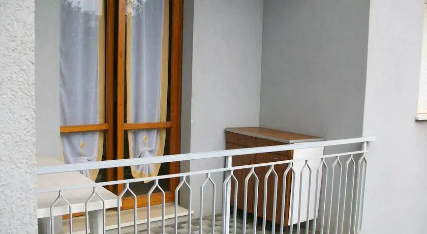 Appartamento con POSTO AUTO PRIVATO A Marina Centro Mare