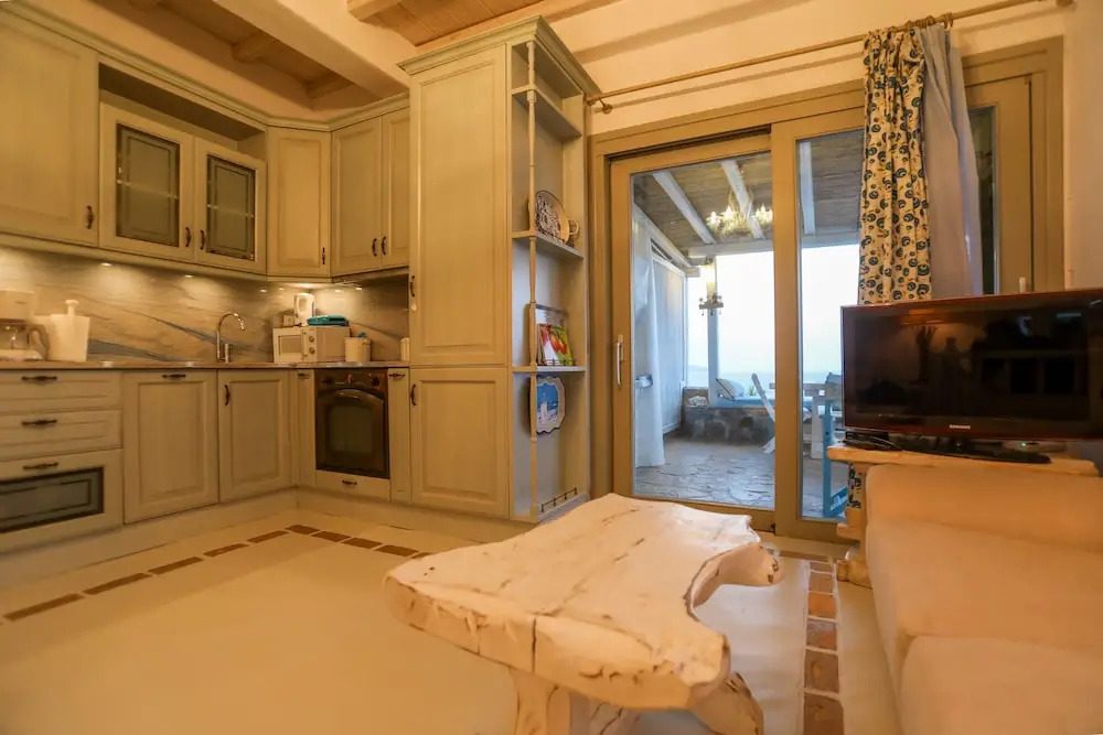 Anthi House