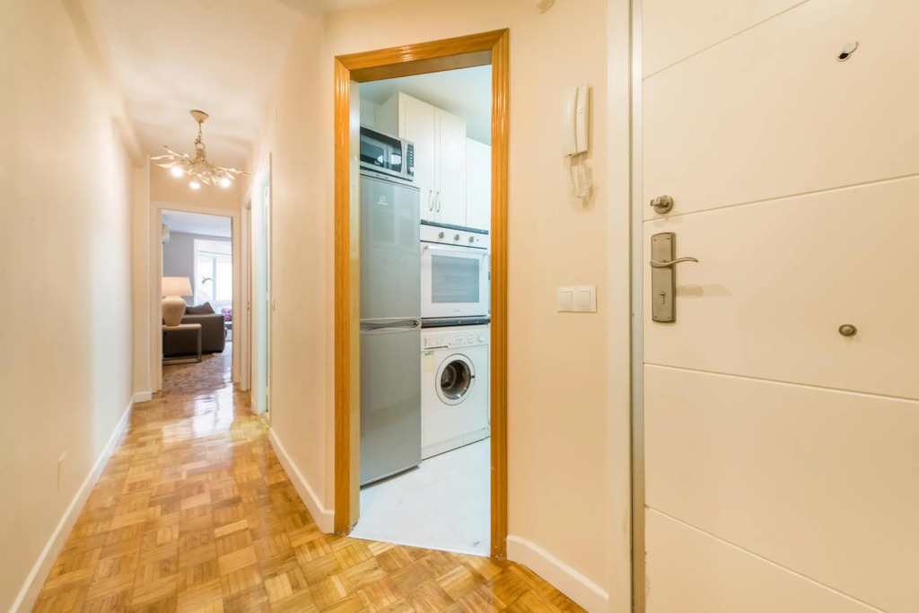 Centro Madrid Downtown Holiday Rentals M(Maz10)