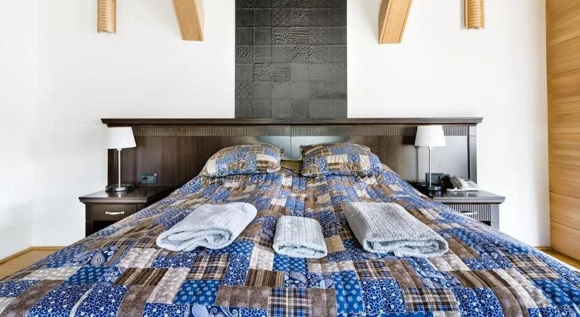 Vogue Apartments Room
