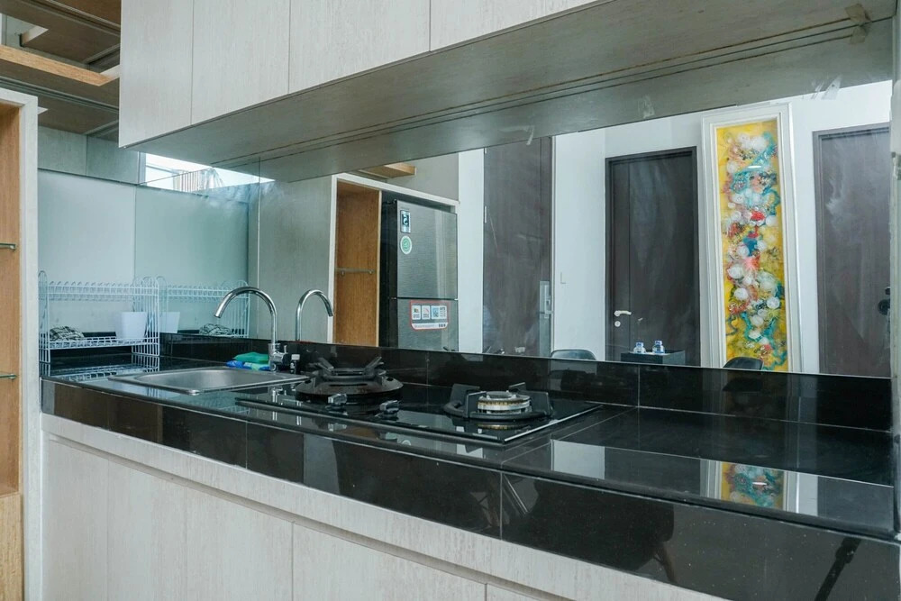 Minimalist And Comfy 1Br Citralake Suites Apartment