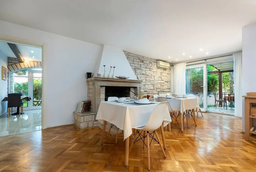Villa Ladavac B&B