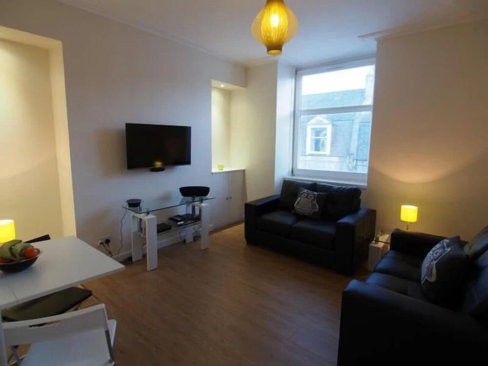 Wallfield Field Apartments