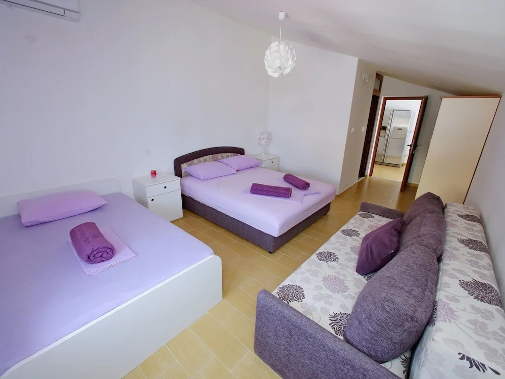 Lovely Apartment With Great sea View Terrace, Shared Pool, Directly on the Beach