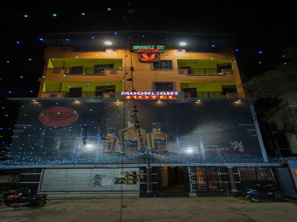 OYO 12803 Moon Light Hotel