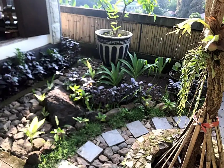 Sasak Lebung Home