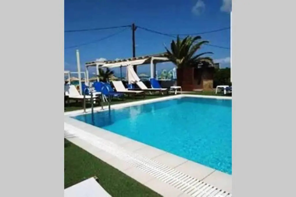 Havana 2 Sea and Pool Apartment