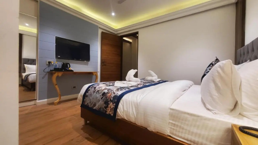Hotel Sapling Mussoorie - 500 Mtr from Picture Palace Mall Road