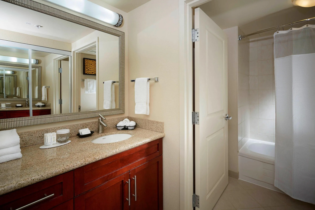 Residence Inn by Marriott Montreal Airport