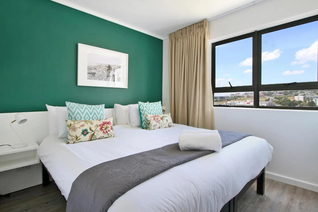 Luxury Family Apartment in Castle Rock with great views of Table Mountain