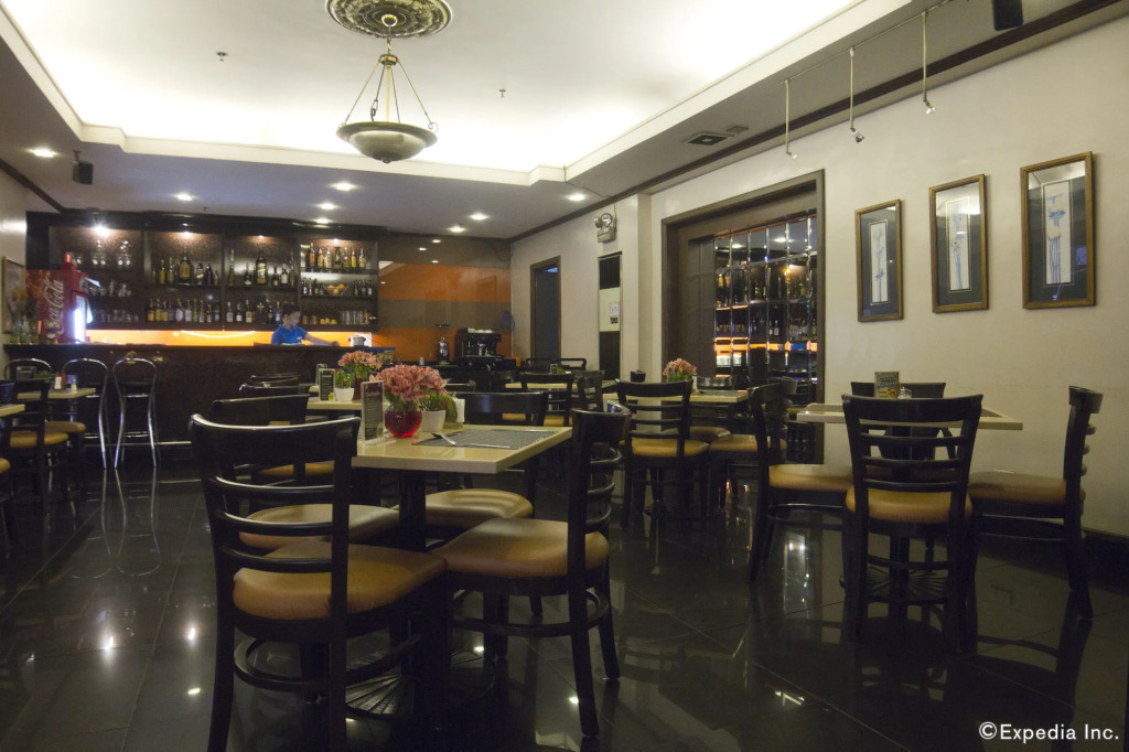Riviera Mansion Hotel