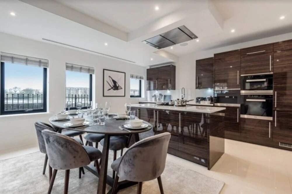 Designer Townhouse with Panoramic River Views
