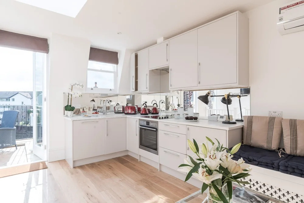 Pet-friendly Fulham Broadway Penthouse, Sw Balcony