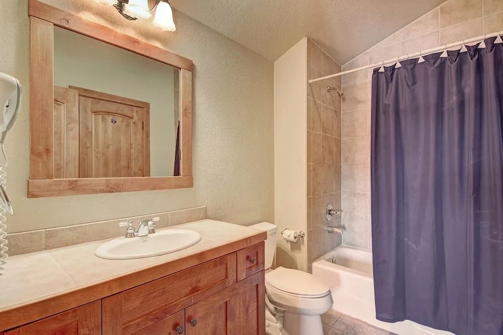 18 Autumn Brook 4 Bedroom Townhouse by RedAwning