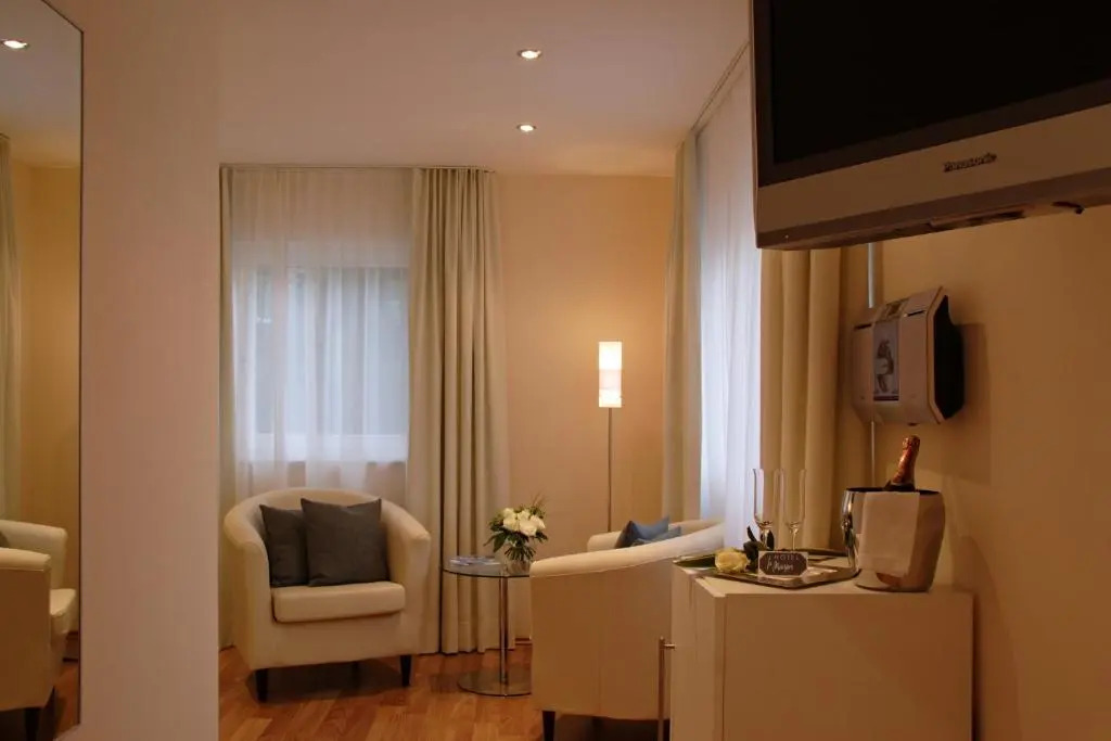 Hotel Bonjour