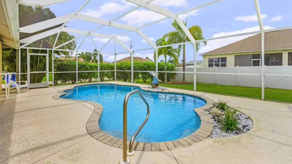 NEW! Villa Surfside