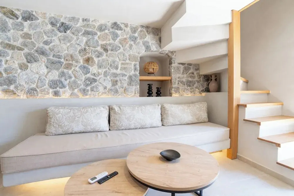 Alaya Suites
