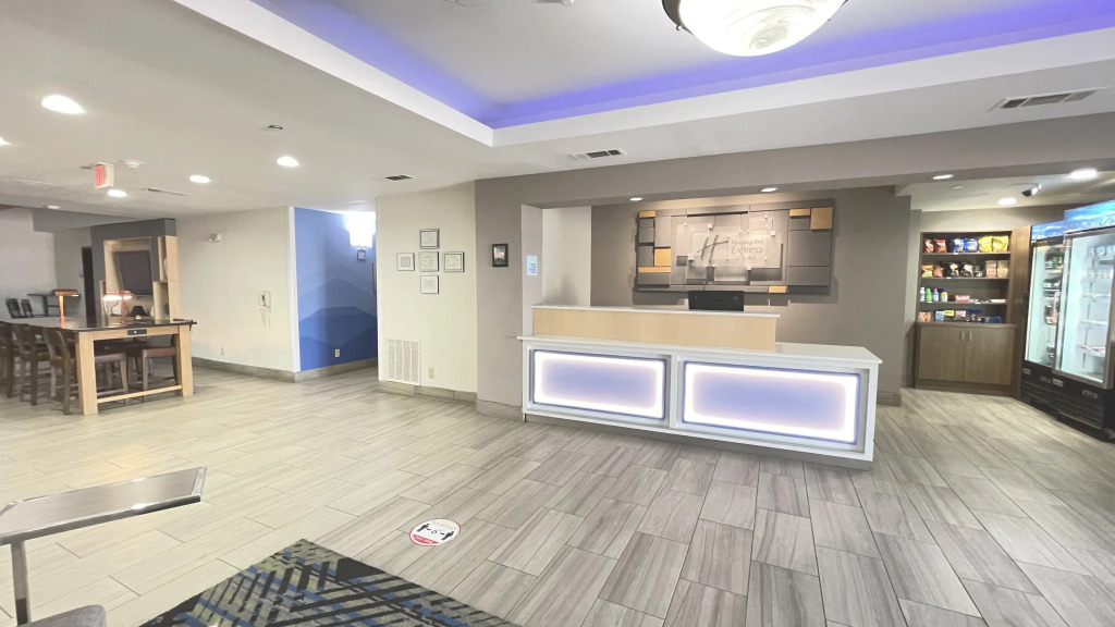 Holiday Inn Express Hotel & Suites Decatur, TX by IHG