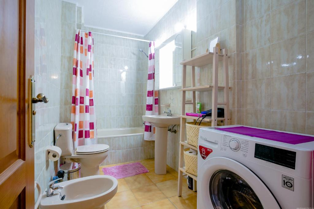 FRONT LiNE OCEAN ViEW 2BeD Wi-Fi YOUR HOLiDAY HOME