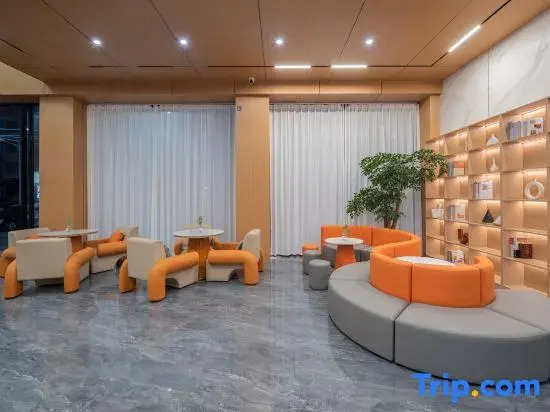 Ruilaikesi Hotel (Dali Station Erhai Park Branch)