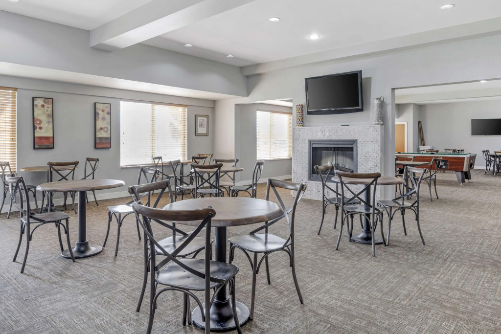 Best Western PLUS Peppertree Inn at Omak