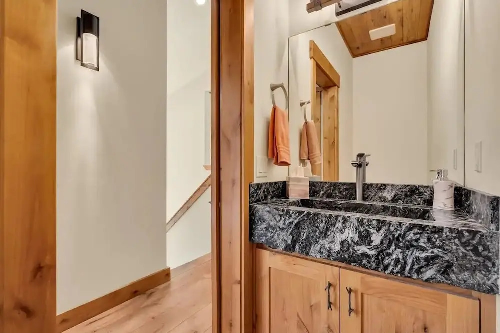 2566 Del Norte 5 Bedroom Home by RedAwning