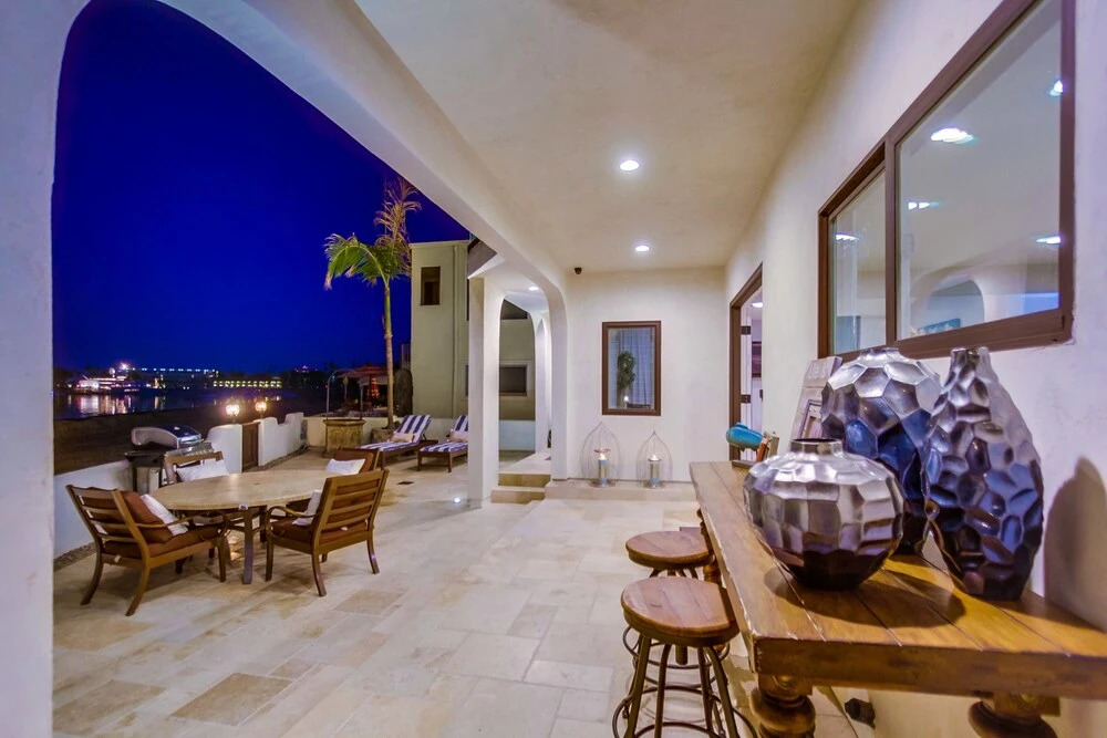 Point Break 1 3 Bedrooms 2 Bathrooms Condo