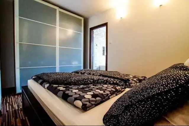 Am-Residence No. 19
