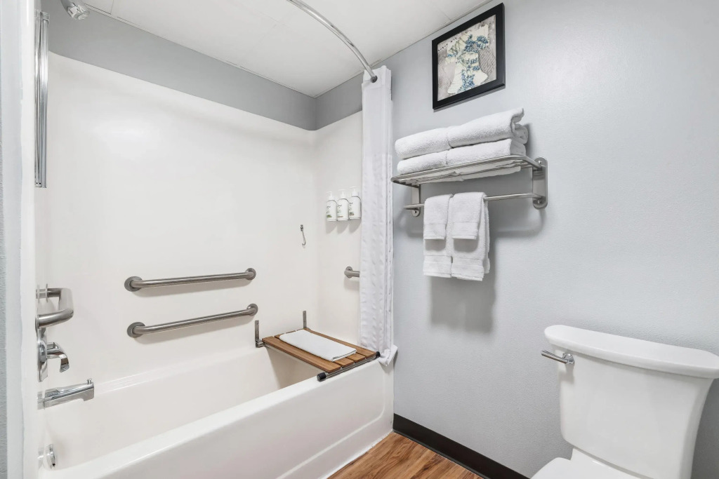 AmericInn by Wyndham Aberdeen Event Center