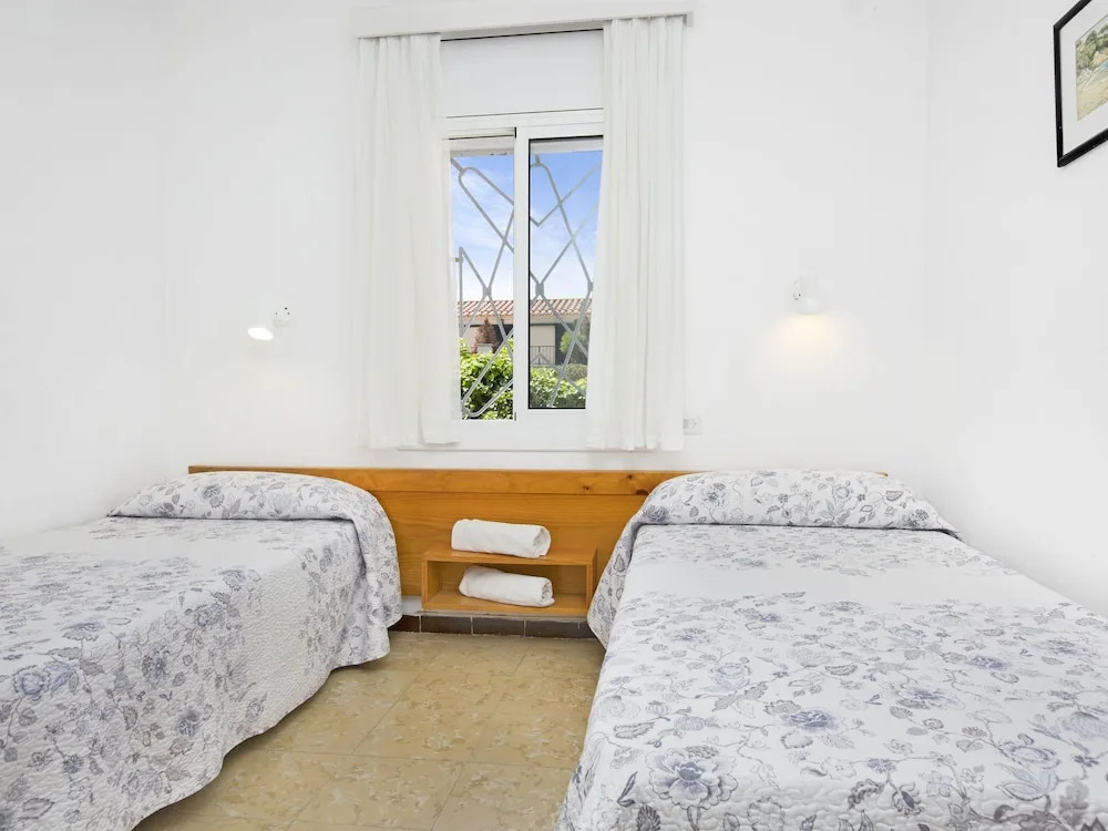 Apartment with Balcony near S'agaro with Shared Pool & Grass Garden