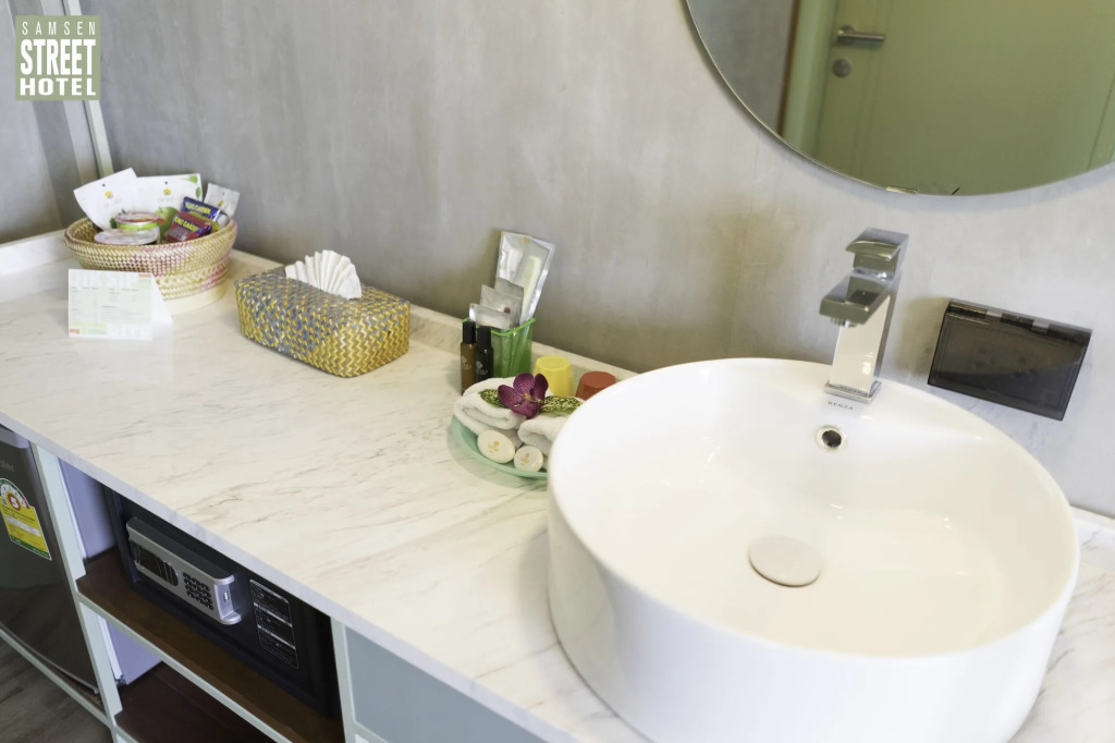 Samsen Street Hotel