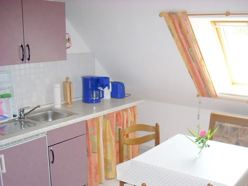 Beautiful Apartment in Wischuer with Fenced Garden