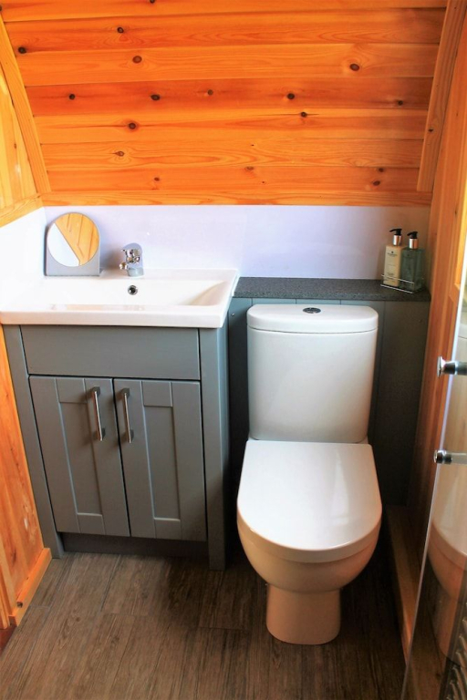Cairnfold Cabins