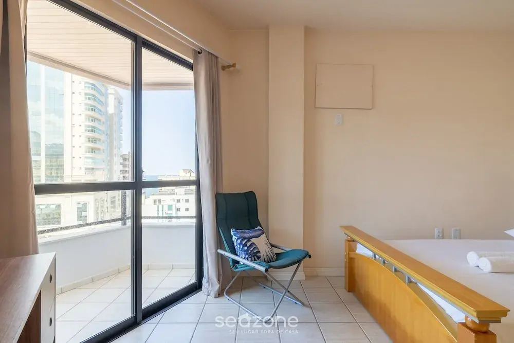 Apt With sea View and Barbecue in Itapema Gbl601