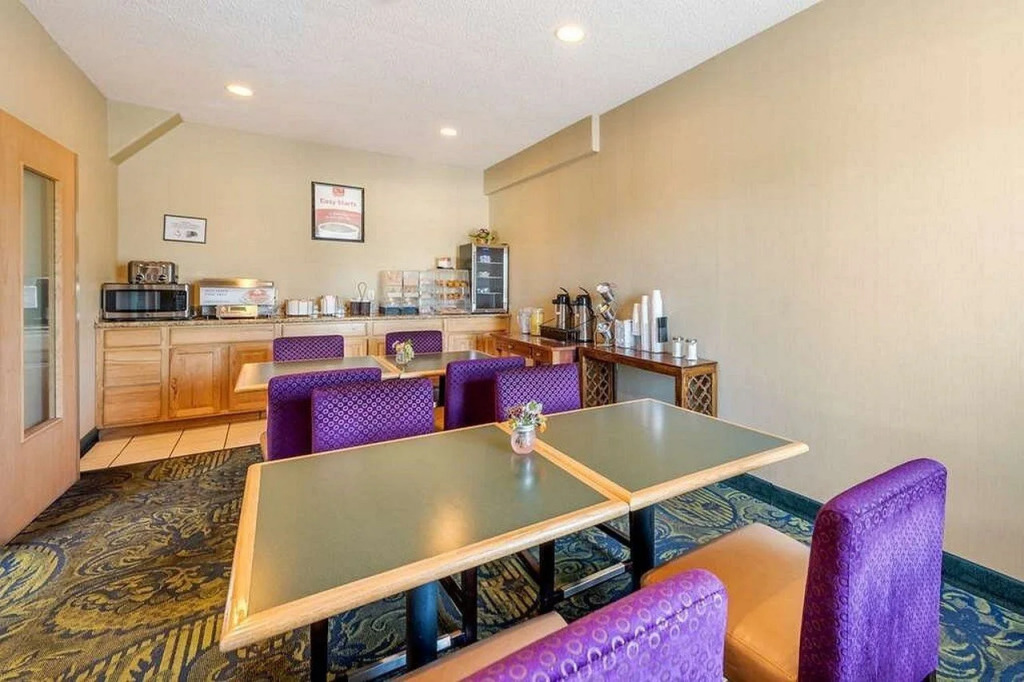 Econo Lodge Colorado Springs near Airport