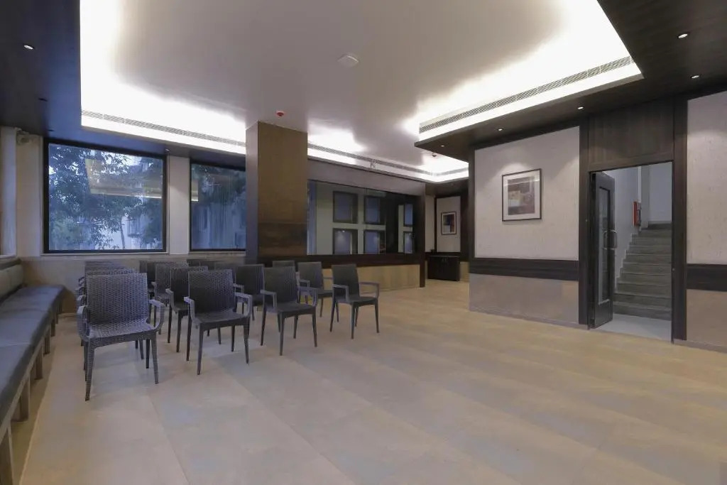 Hotel Ariana Residency