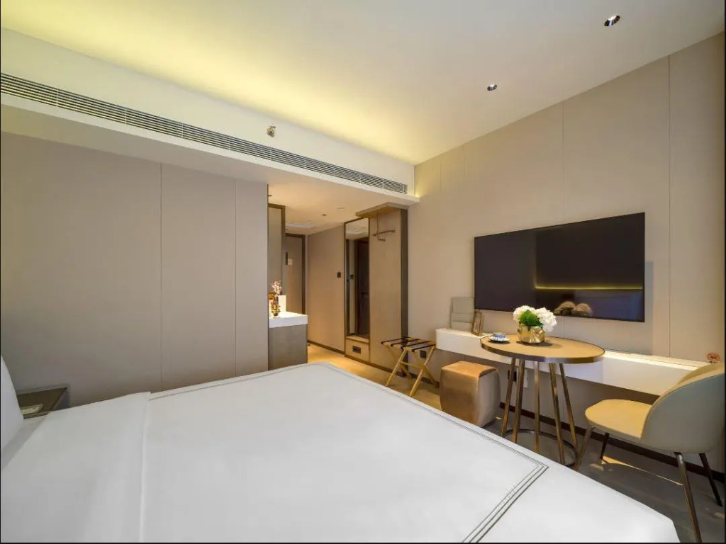 Donghu Collection Hotel
