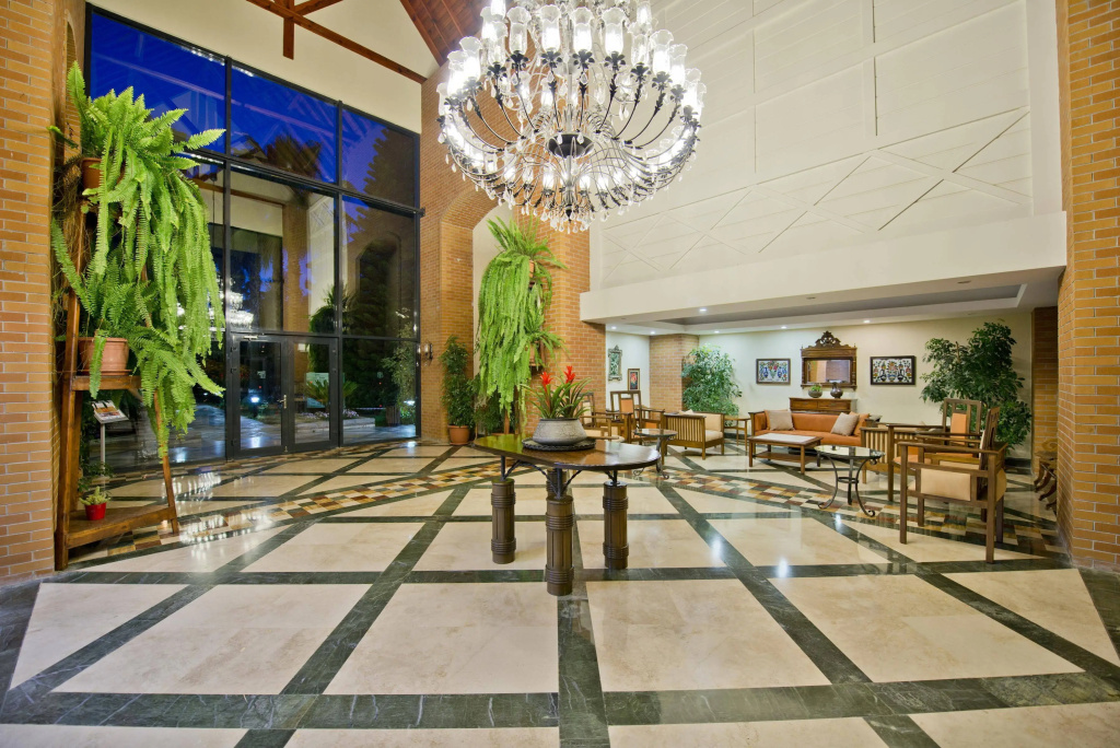 Kentia Apartments