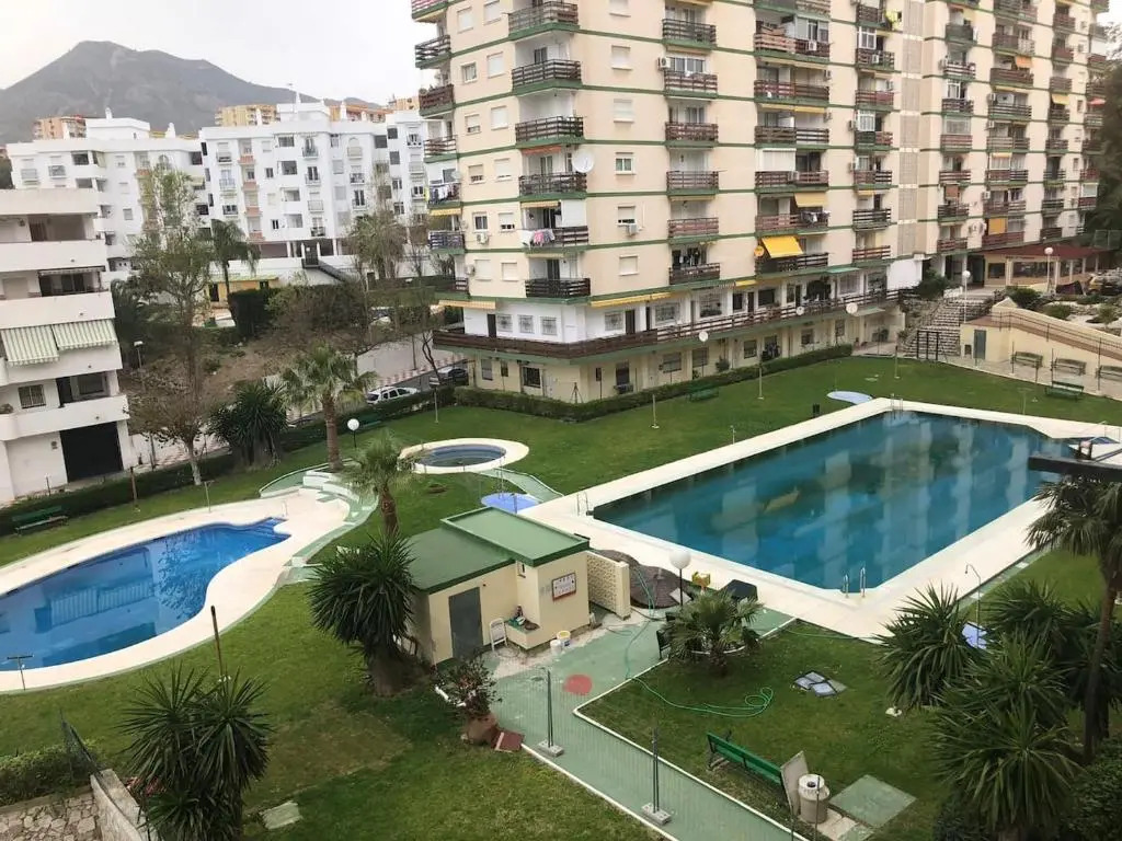 Apartment with 2 bedrooms in Benalmadena with wonderful mountain view shared pool terrace 400 m from the beach