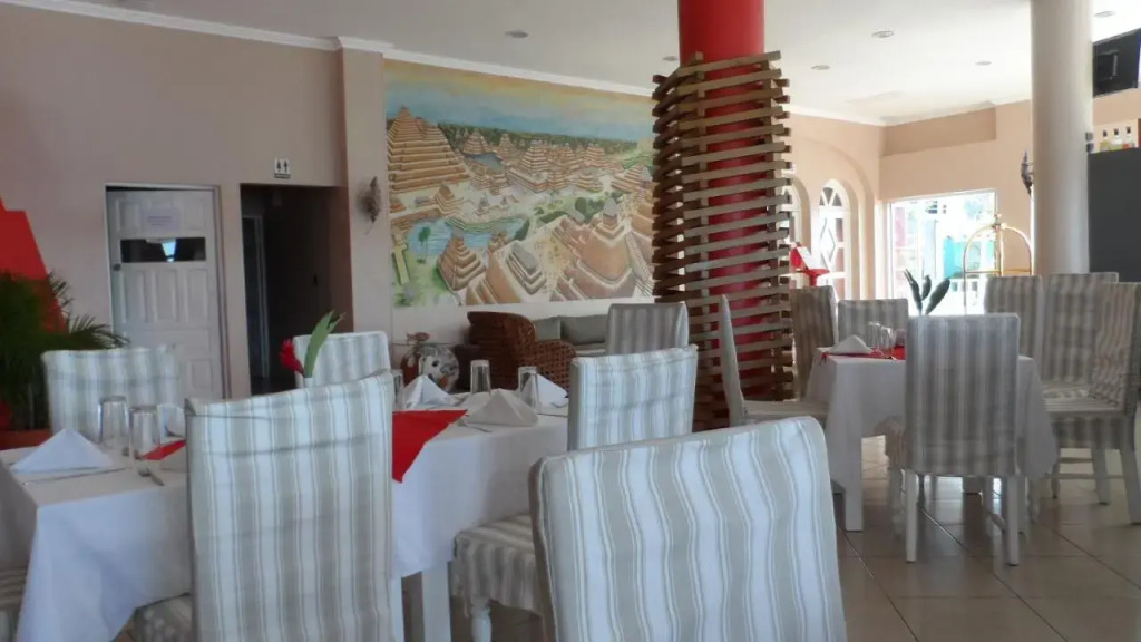 Hotel La Canoa