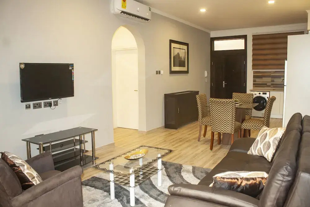 Emerald Suites