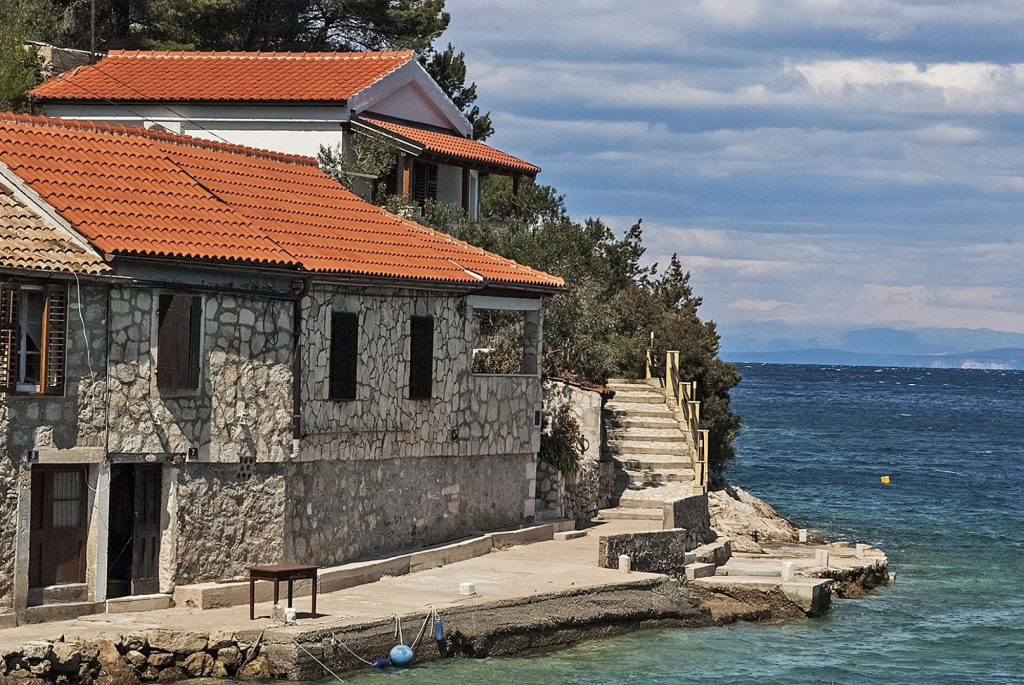 Linker - Wonderful Place Next To Te Sea - H