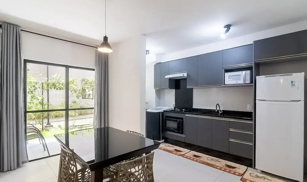 MCB - Apartments With Pool Near the Beach