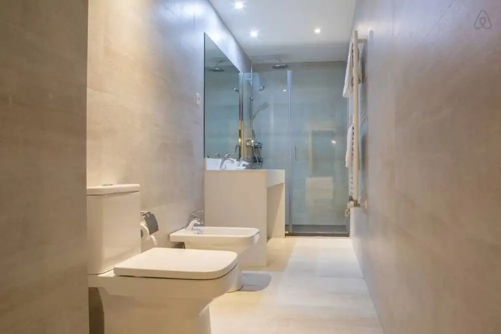 Sophisticated 3bed W/balcony 2min to Tube