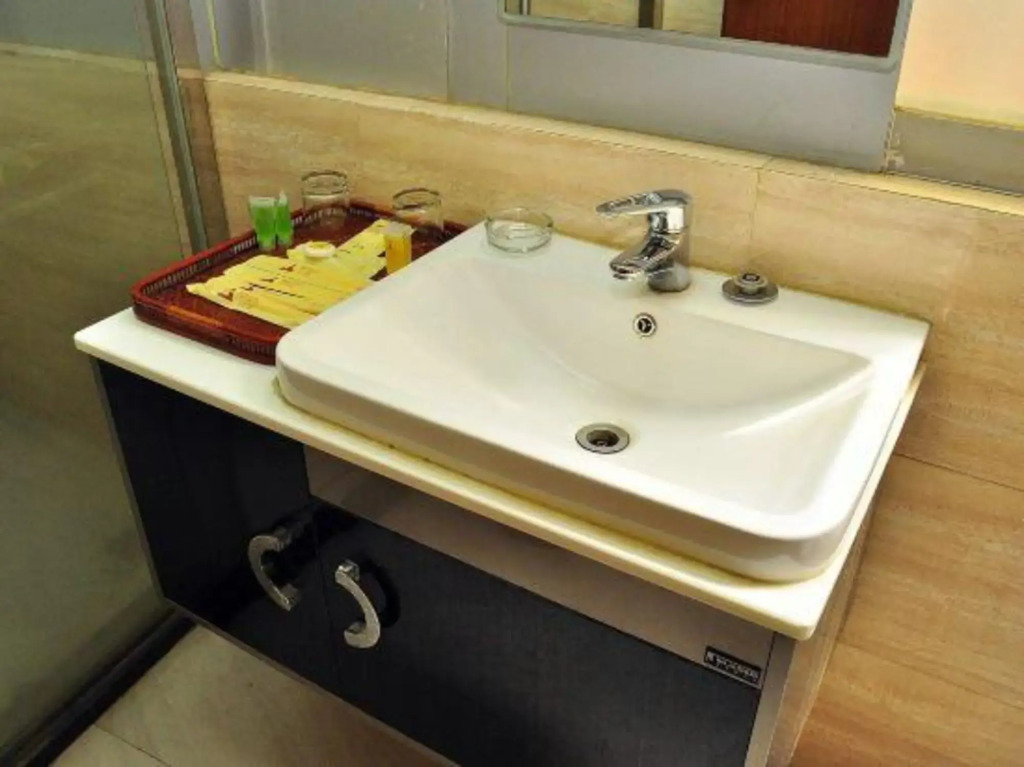 Yijing Hotel