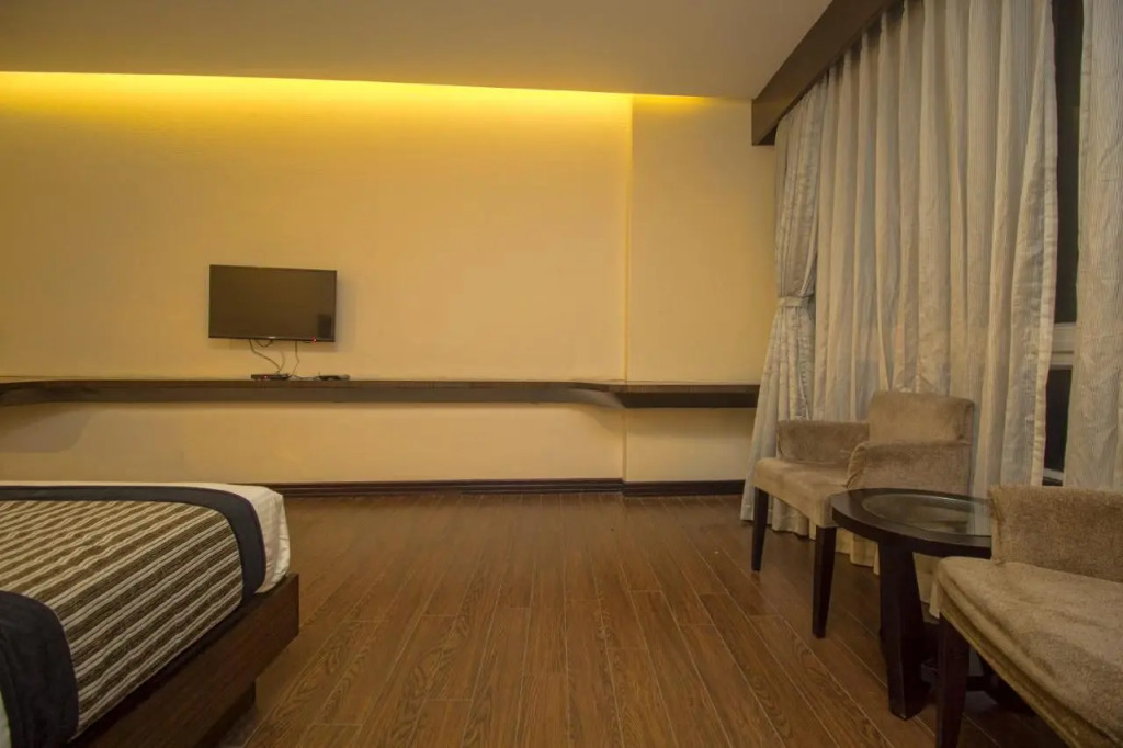 Summit Montana Suites & Spa