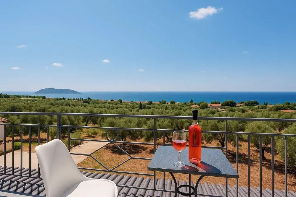 Seaview and Sunsets - Beachside Retreats