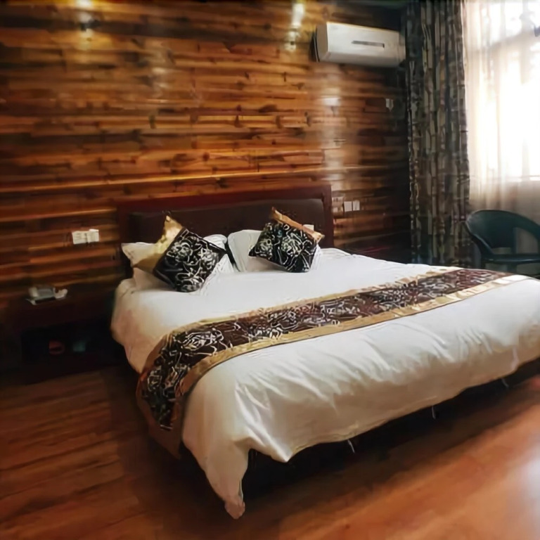 Nianlun Hostel